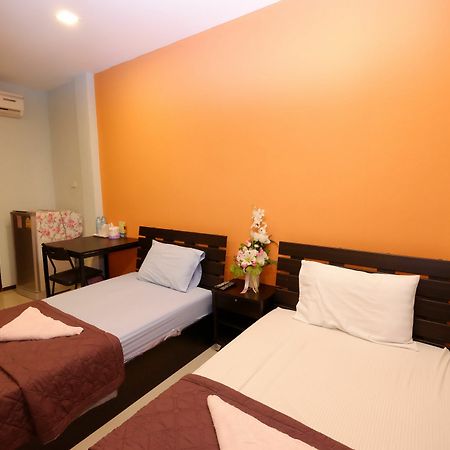 Amornrat Place Nakhon Phanom Bagian luar foto